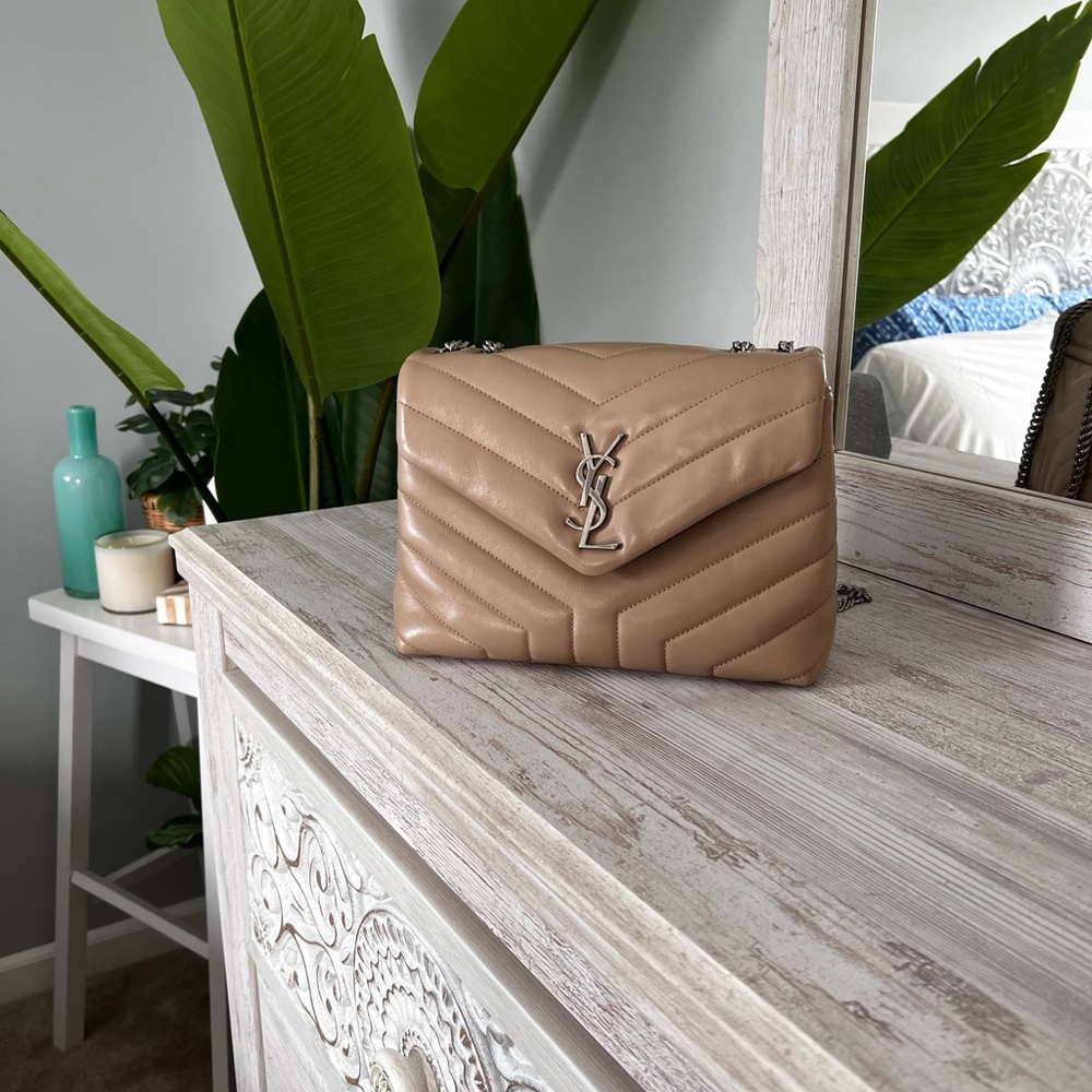 SAINT LAURENT
Calfskin Y Quilted Monogram Small Loulou Chain Dark Beige